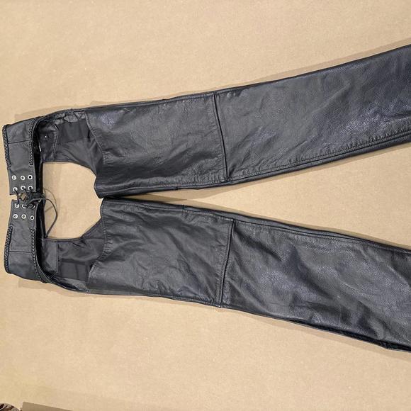 X element B7555 Men's Black Classic 'Braided' Elastic Fit Leather Chaps - Picture 5 of 5